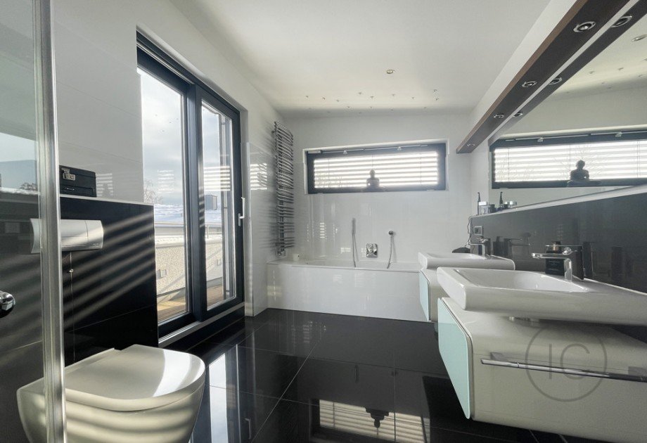 En-Suite-Bad Penthousewohnung Bonn / R�ngsdorf
