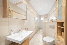 Bad Frechen Bachem: Einfamilienhaus mit besonderer Atmosph�re und einzigartigem Wohnbereich