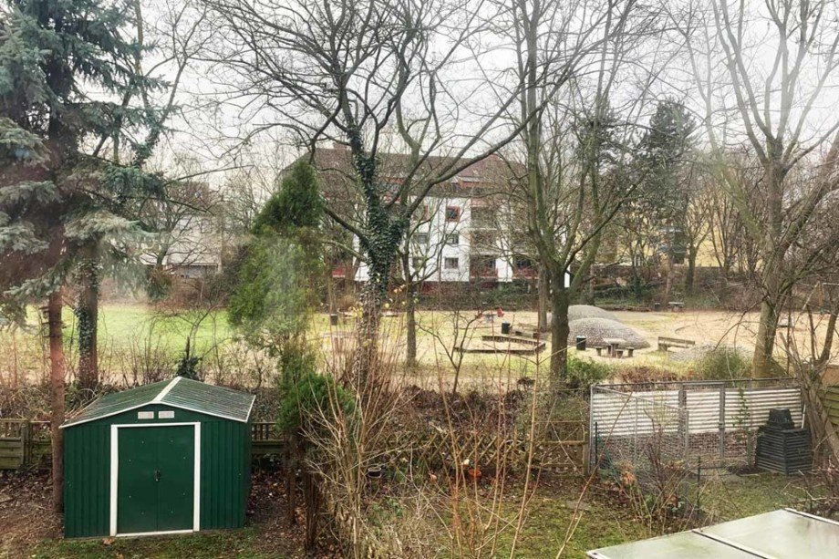 Blick vom Fenster Reihenmittelhaus K�ln - Bilderst�ckchen