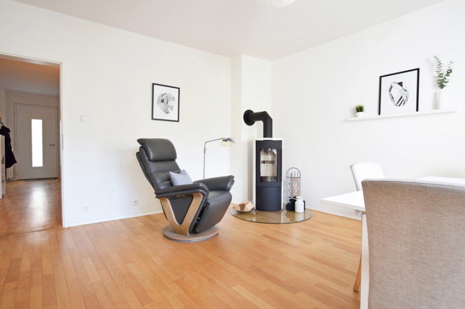 1.OG: Wohn-/Esszimmer Reihenmittelhaus K�ln / Lindenthal