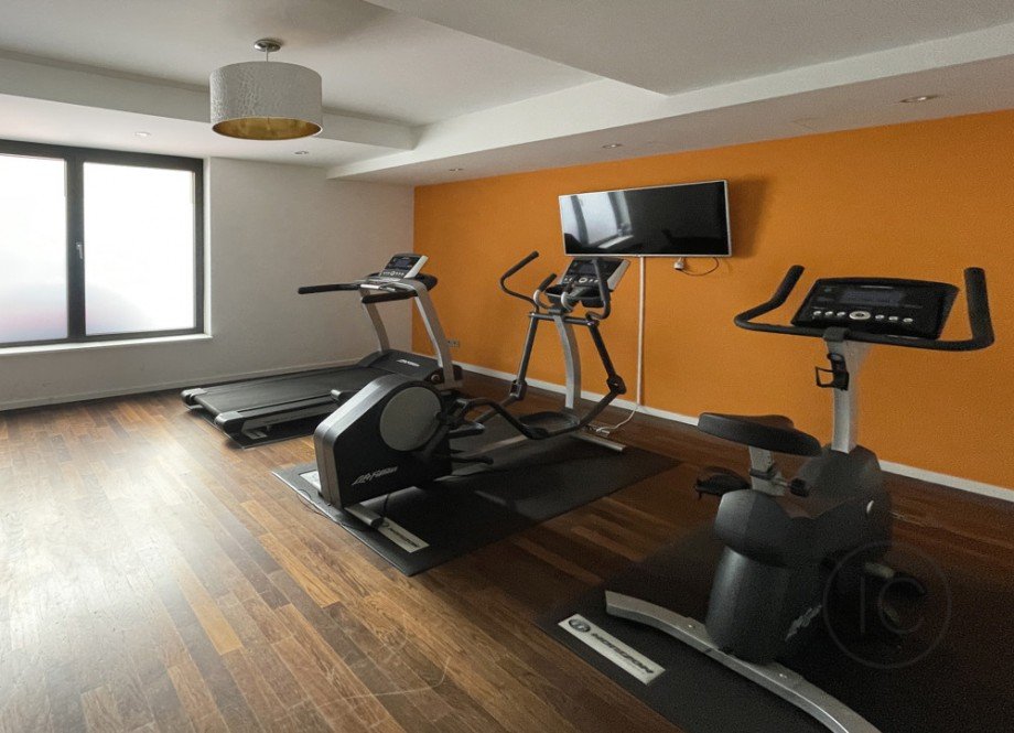Gym Etagenwohnung K�ln