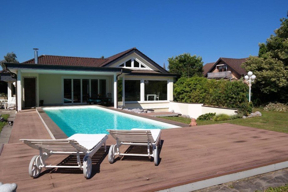 Pool Einfamilienhaus Br�hl