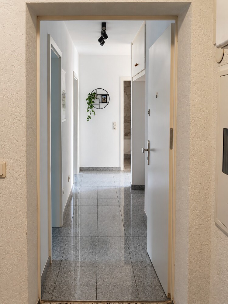 Flur Etagenwohnung K�ln / Longerich