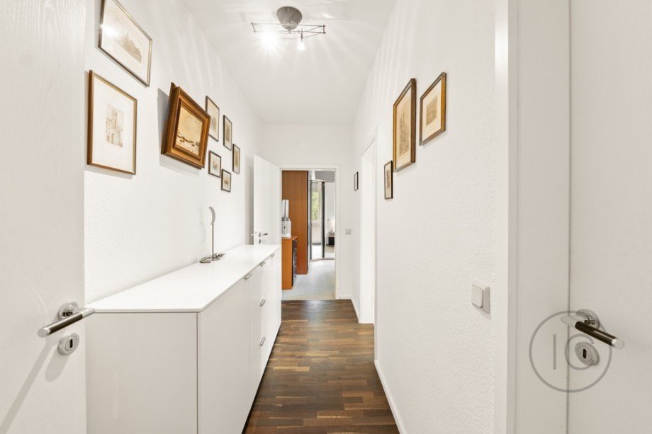 Flur Etagenwohnung K�ln