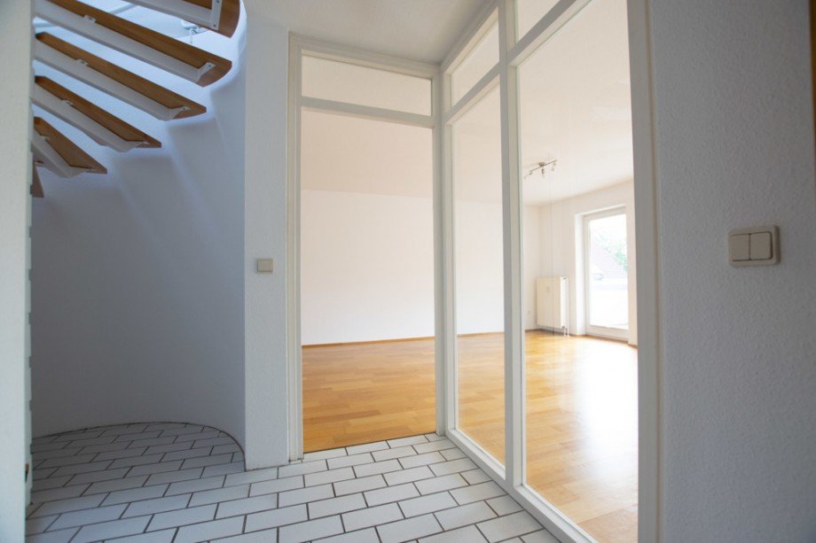Flur unten Etagenwohnung K�ln