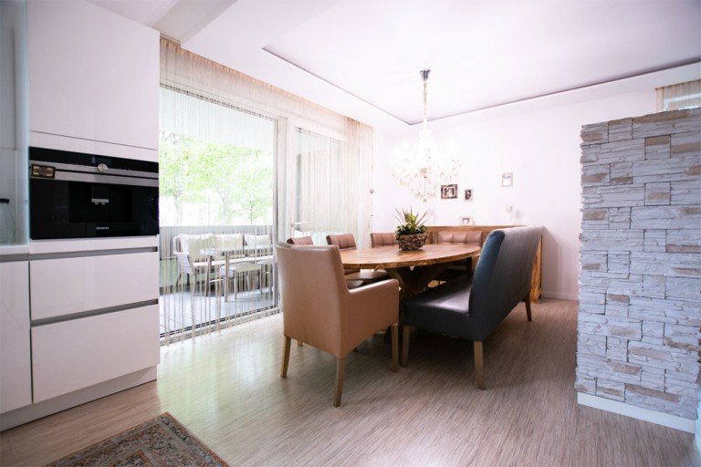 Essbereich K�ln / Niehl - Niehl Etagenwohnung Top sanierte, hochwertige 4,5 Zimmer-Wohnung mit sch�ner �berdachter Terrasse in Niehl