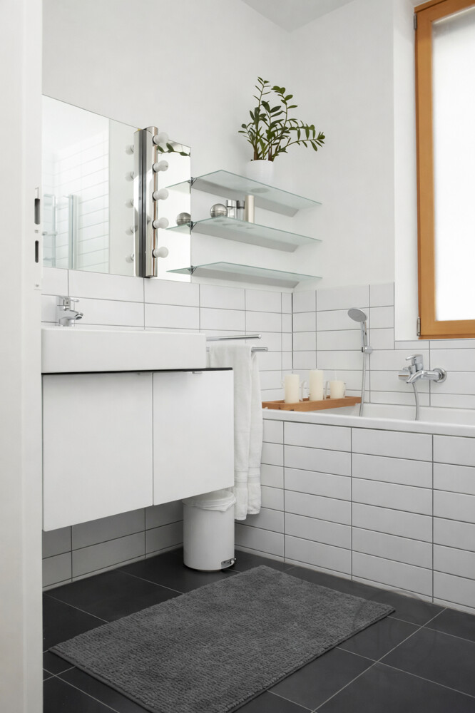 Wannenbad OG Maisonettewohnung K�ln / Rath/Heumar