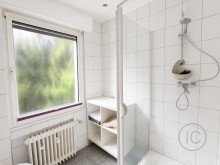 Duschbad Bezugsfreie 4-Zimmer-Wohnung mit Terrasse, Balkon und Gr�nblick am K�nigsforst
