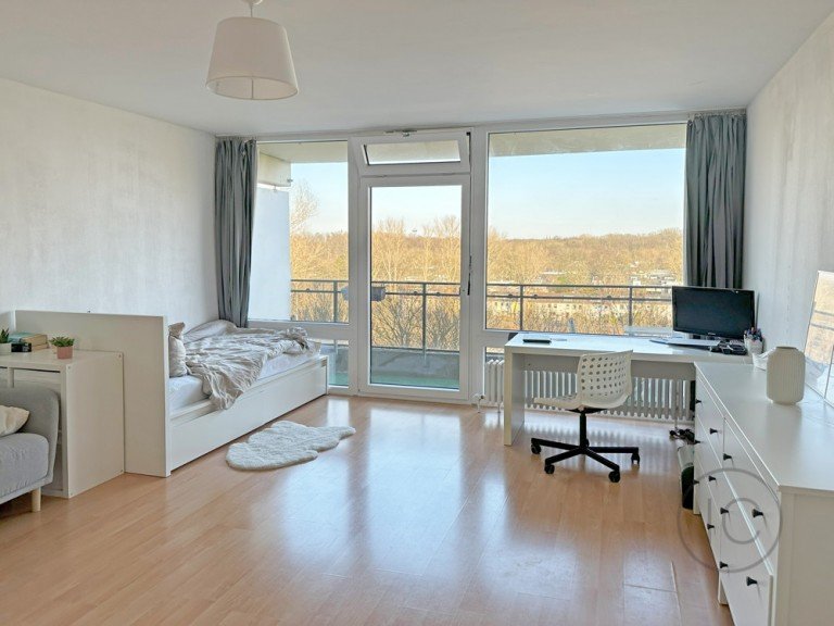 Wohnen 2 K�ln / Junkersdorf - Junkersdorf Etagenwohnung Vermietete 1-Zimmer-Wohnung mit Balkon und Tiefgaragenstellplatz
