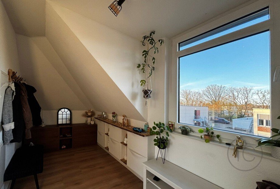 Flur Dachgeschosswohnung Bergisch Gladbach / Refrath