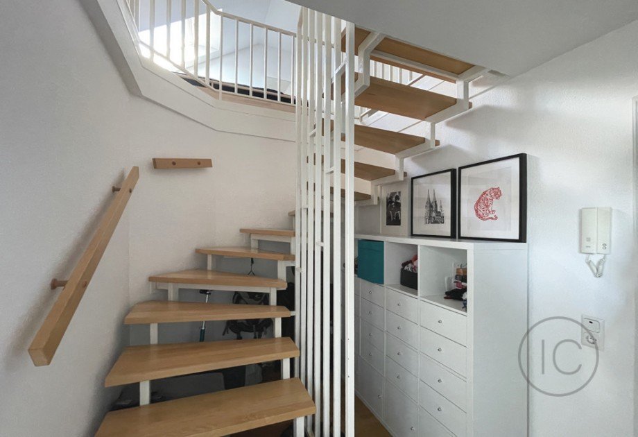 Treppe Eingangsbereich Maisonettewohnung K�ln / Raderberg