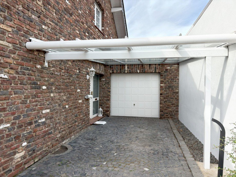 Haust�r und Garage Einfamilienhaus Kerpen