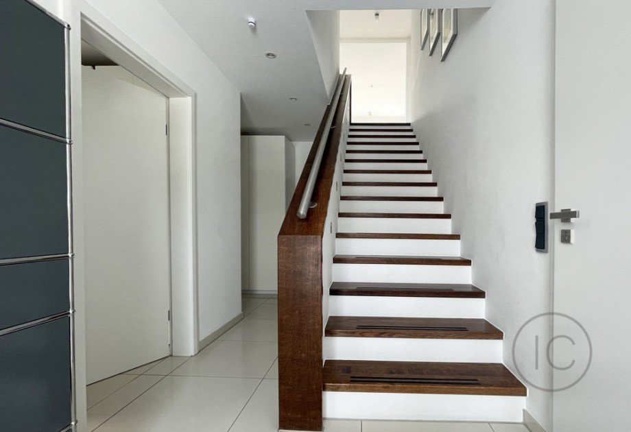 Treppe Eingang Penthousewohnung Bonn / R�ngsdorf