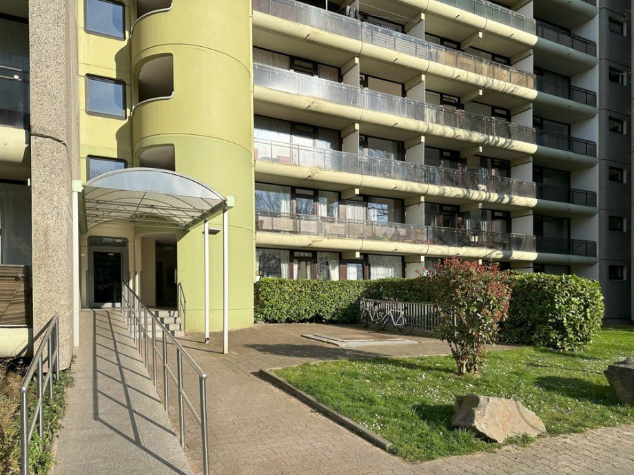 Hausansicht Etagenwohnung K�ln / Junkersdorf