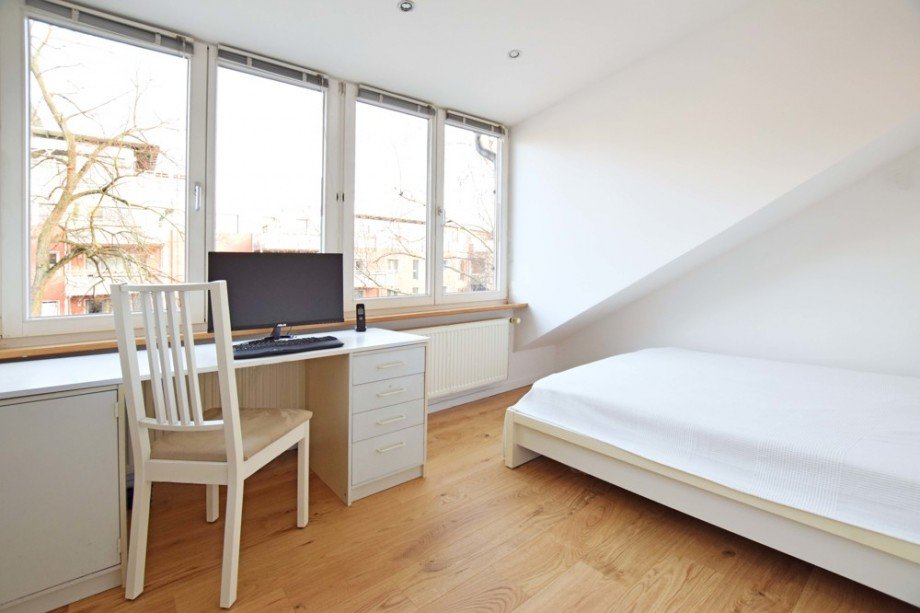 DG: Arbeits-/ Kinderzimmer mit gro�er Gaube Reihenmittelhaus K�ln / Lindenthal