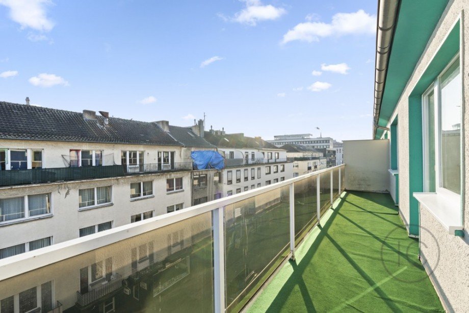 Balkon 3-Zimmer-Wohnung renoviert Mehrfamilienhaus Krefeld / Cracau