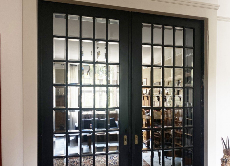 Glast�r Etagenwohnung K�ln