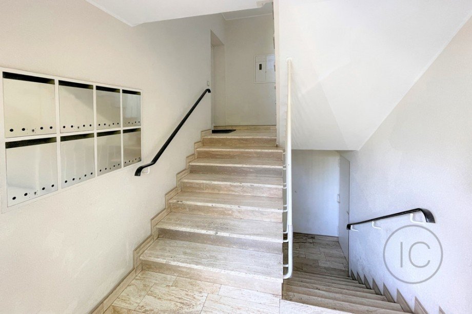 Hausflur Etagenwohnung K�ln