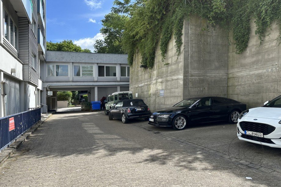 Stellpl�tze Mehrfamilienhaus Mettmann
