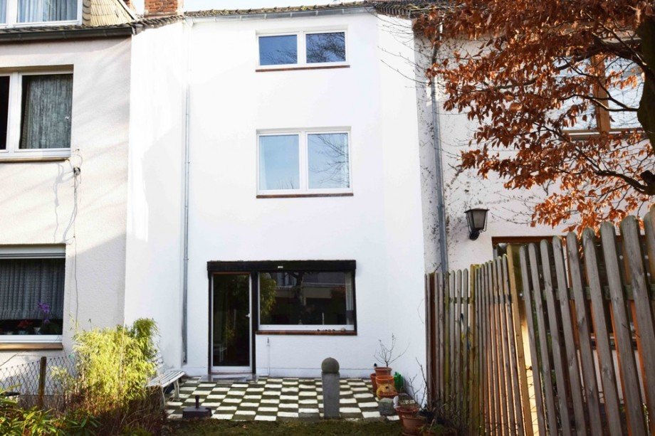 Hausansicht hinten Reihenmittelhaus K�ln / Lindenthal