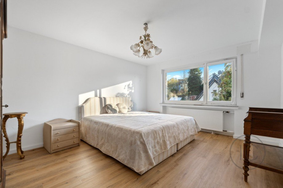 Schlafzimmer 2 Einfamilienhaus Bergisch Gladbach