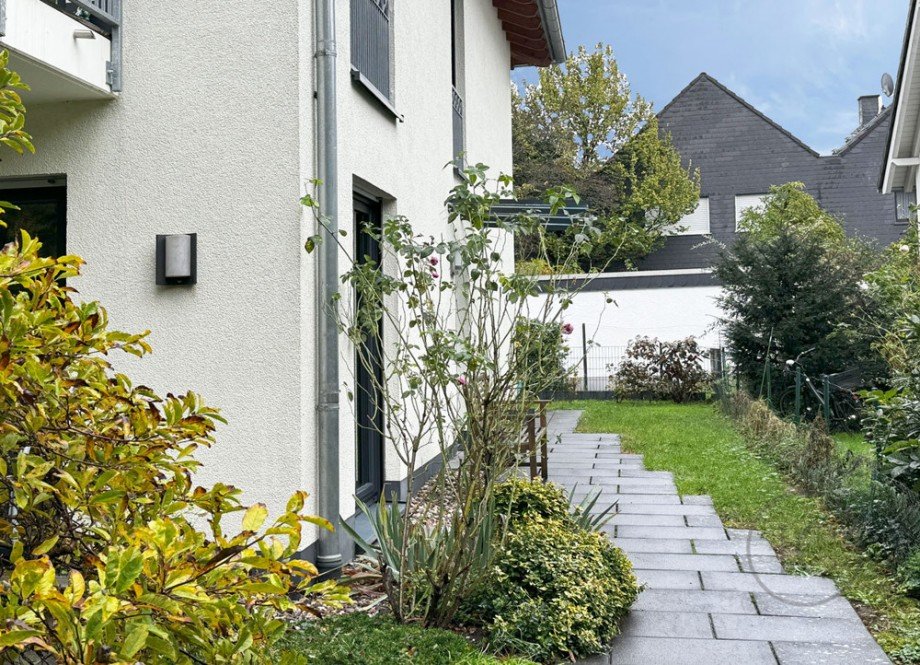 Hausansicht Zweifamilienhaus Wahnheide