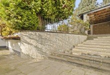 Treppe zum Garten Frechen Bachem: Einfamilienhaus mit besonderer Atmosph�re und einzigartigem Wohnbereich