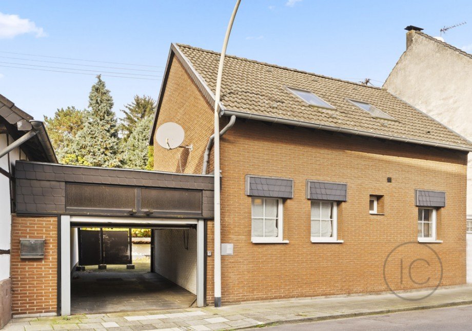 Ansicht Stra�enseite Reihenmittelhaus Frechen