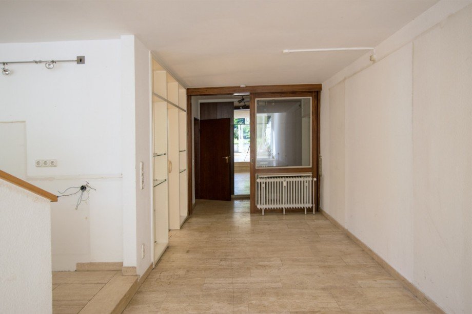 Blick Richtung Eingang Etagenwohnung Bergisch Gladbach / Katterbach