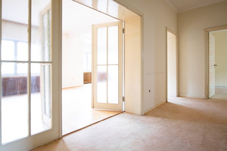 Flur K�ln Etagenwohnung Trotz der zentralen Lage sehr ruhige Wohnung. �berzeugen Sie sich selbst!