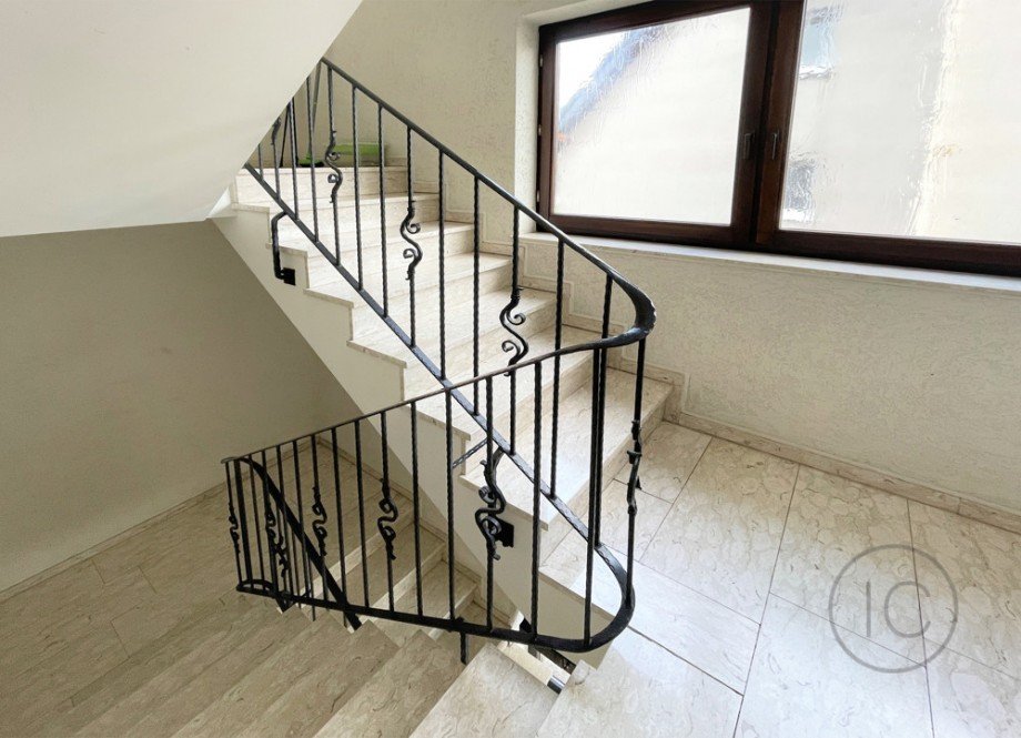 Treppenhaus Etagenwohnung H�rth / Stotzheim
