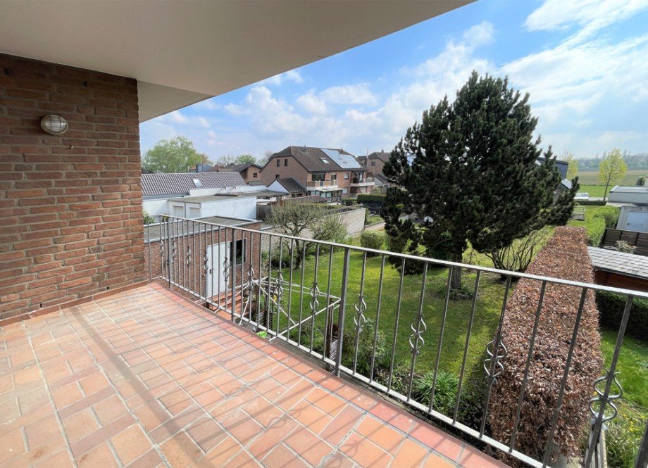 Balkon Etagenwohnung H�rth / Stotzheim
