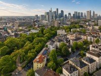 Hauptbild Rarität: Ensemble mit 18 Wohnungen, 5 Büro/Gewerbe, Garagen + Stellplätzen im Alleinauftrag