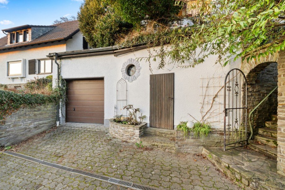 Garage und Lager Einfamilienhaus Bergisch Gladbach