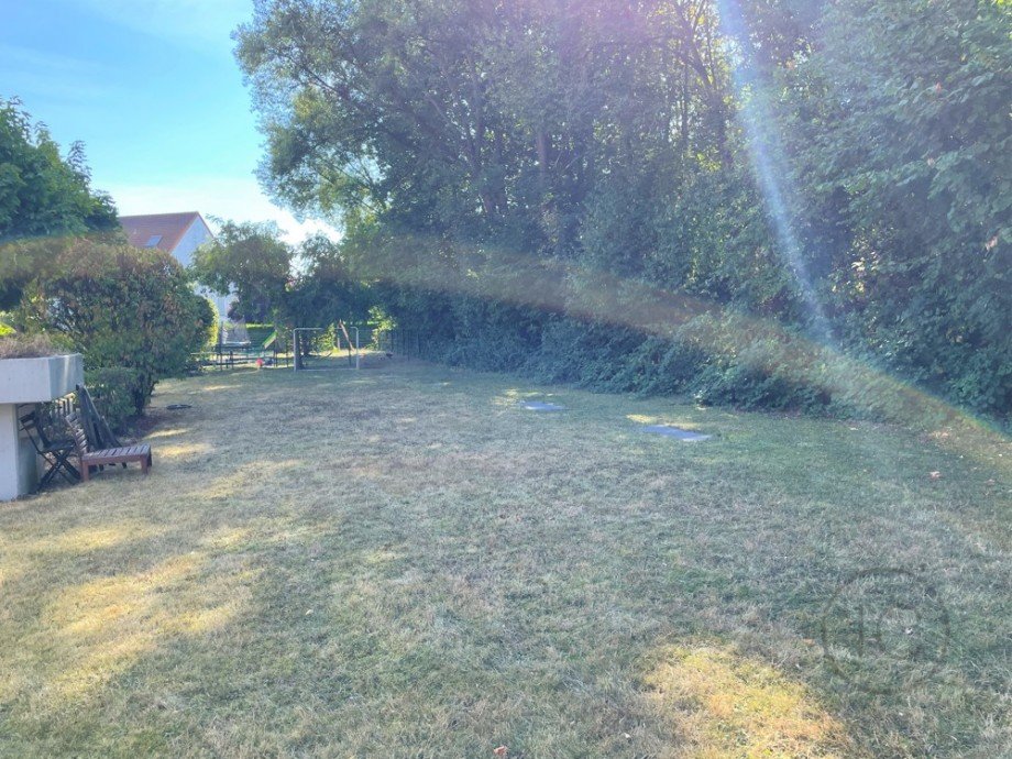 Spielplatz / Gemeinschaftsgarten Etagenwohnung K�ln