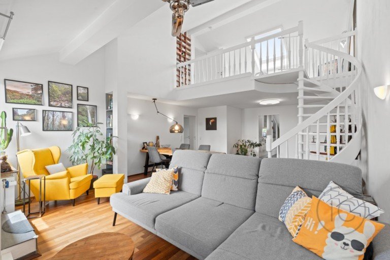 Wohnen Bonn / R�ttgen Maisonettewohnung 5-Zimmer Maisonettewohnung mit zwei Balkonen und Tiefgaragenstellplatz