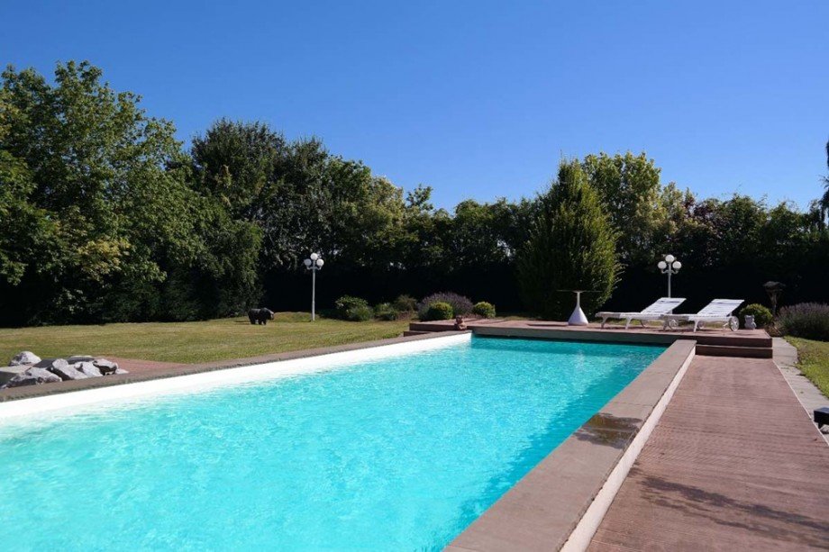 Pool Einfamilienhaus Br�hl