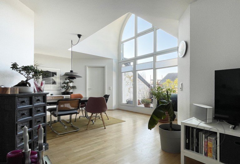 Wohnzimmer K�ln / Raderberg Maisonettewohnung Raderberg: Traumhafte Maisonette Wohnung mit Balkon und Tiefgaragenstellplatz