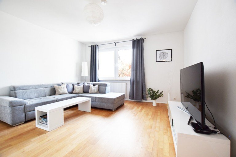OG: Wohn-/ Schlafzimmer K�ln / Lindenthal Reihenmittelhaus Elegant renoviertes Reihenhaus mit kleinem Garten in bester Lage von Lindenthal