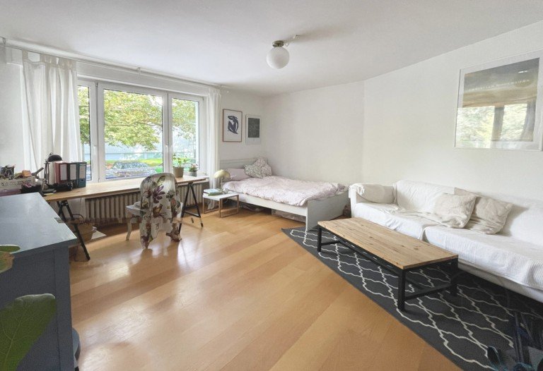 Wohnzimmer K�ln Erdgeschosswohnung Eigentumswohnung mit 2,5 Zimmern im Herzen von Lindenthal