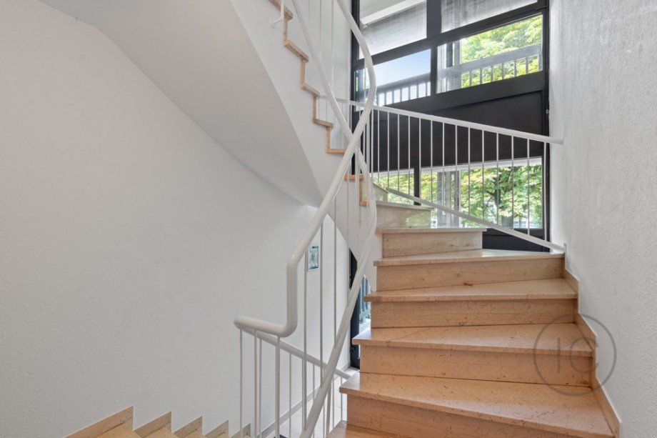 Treppenhaus Maisonettewohnung Bonn / R�ttgen