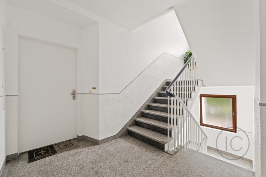 Hausflur Etagenwohnung K�ln