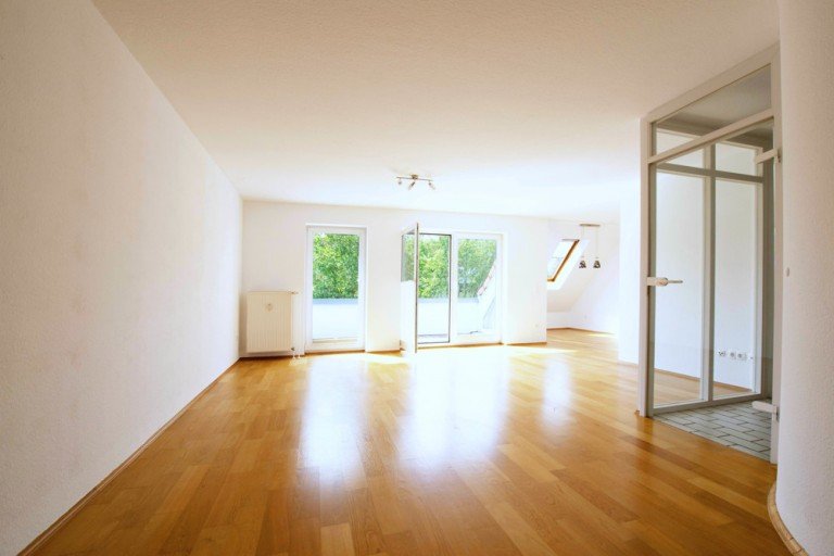 Wohnzimmer K�ln Etagenwohnung Sch�ne 4-Zimmer-Maisonette-Wohnung mit gro�em Balkon und sch�nem Blick auf den gro�z�gig angelegten Innenhof
