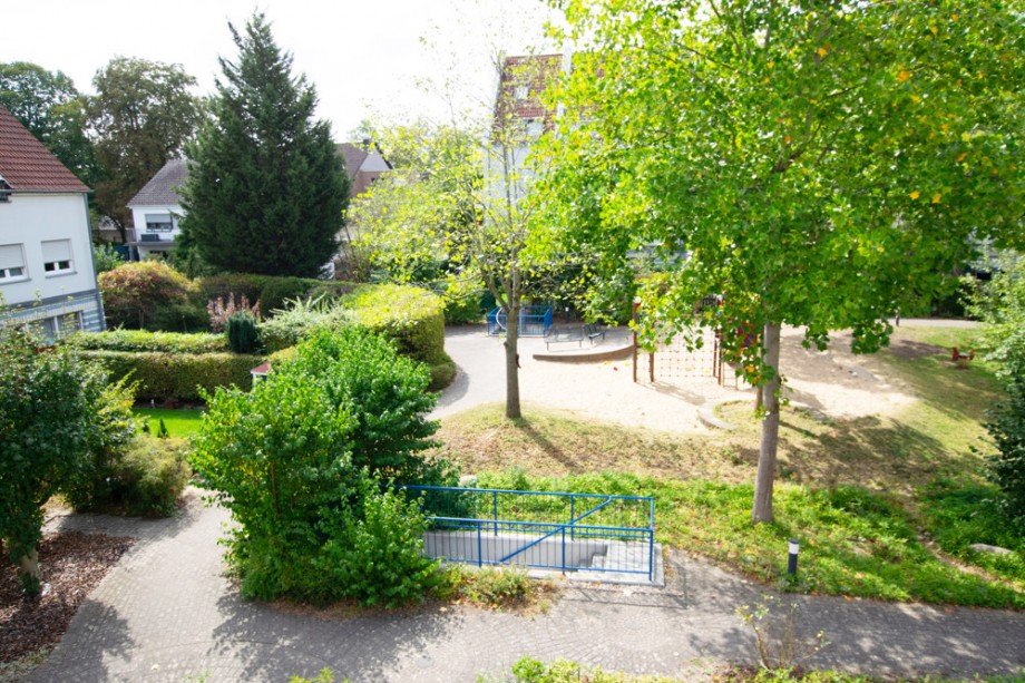 Aussicht Spielplatz Etagenwohnung K�ln