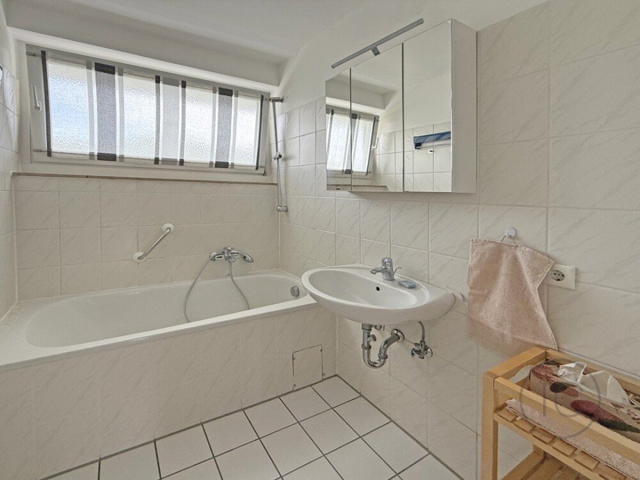 Badezimmer Wohnung leer Etagenwohnung Wuppertal