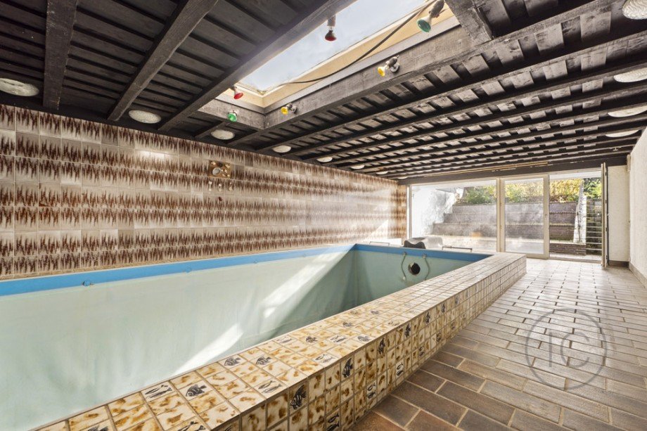 Schwimmbad Reihenmittelhaus Frechen