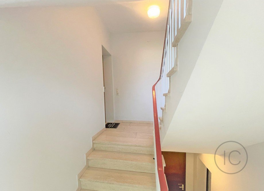 Treppenhaus Etagenwohnung Bonn