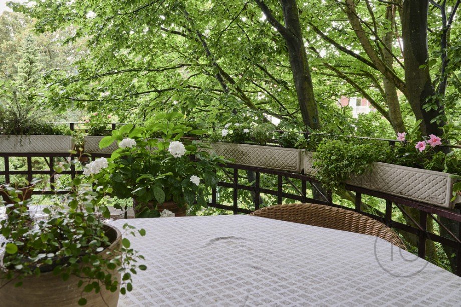 Balkon Etagenwohnung K�ln