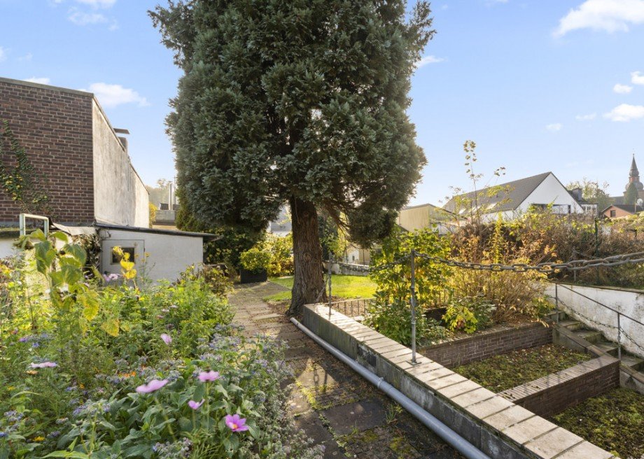 Hinterer Garten Reihenmittelhaus Frechen