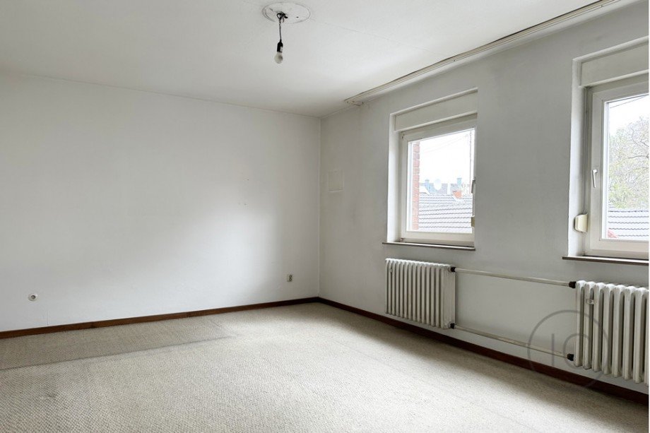 Gro�es Schlafzimmer OG Reihenhaus K�ln